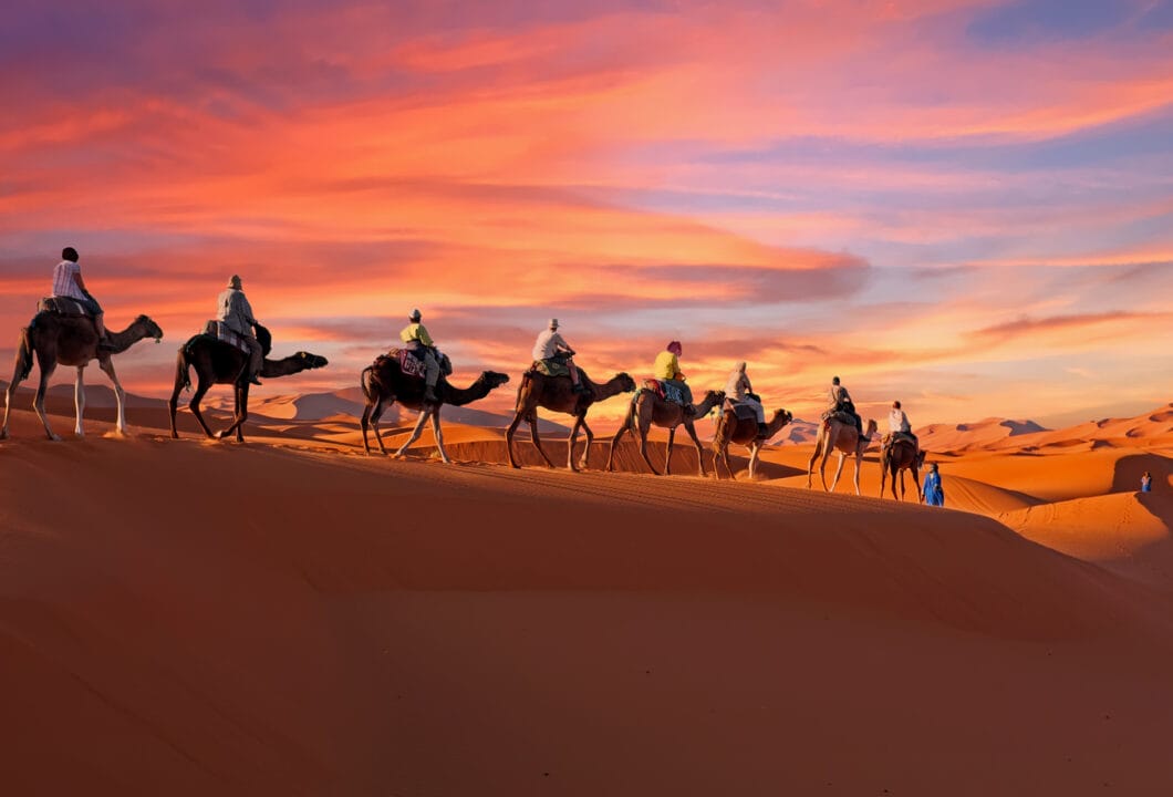 In der Fremde zu Hause fühlen.